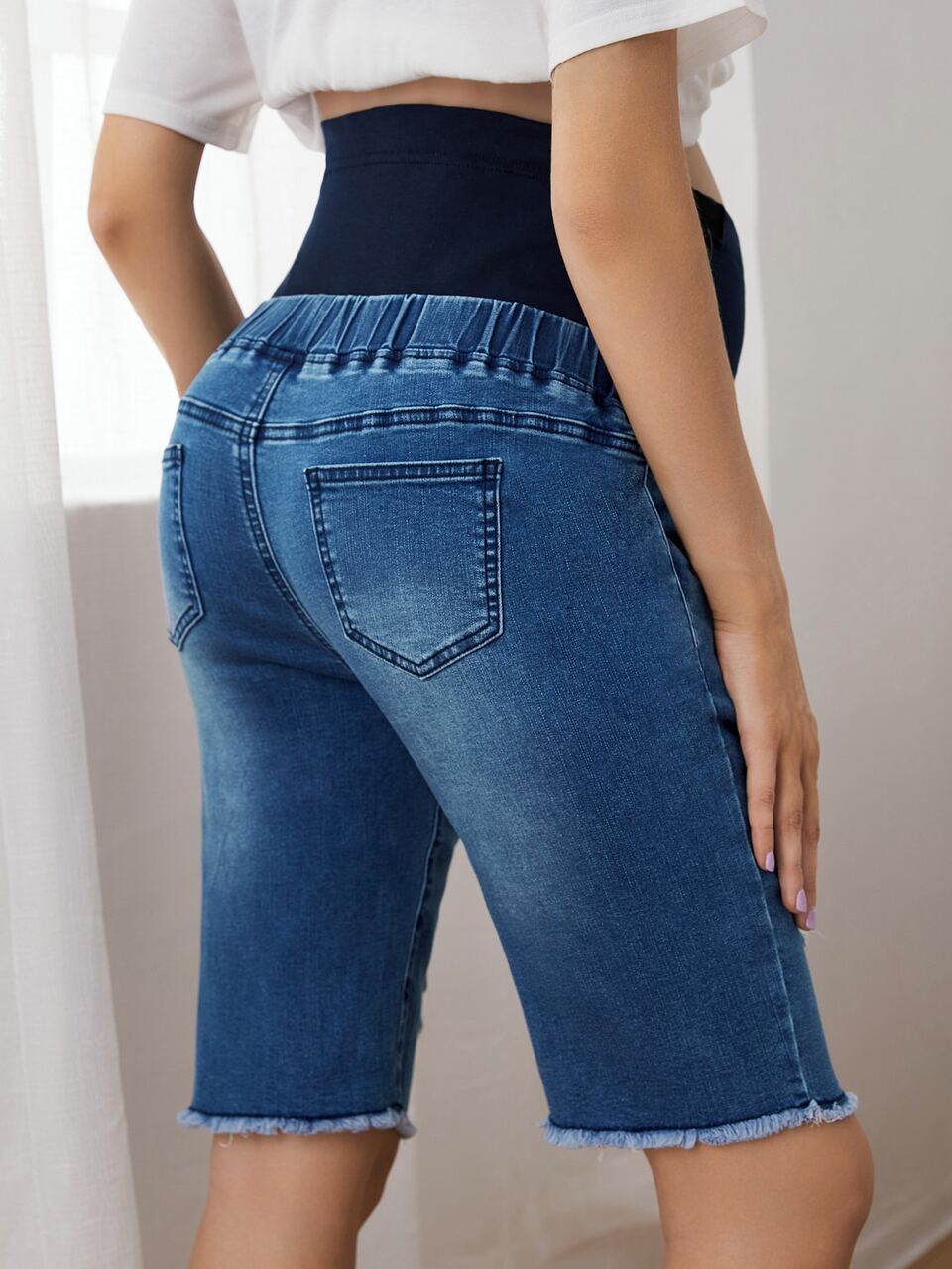Maternity Elastic Waist Ripped Raw Hem Denim Shorts