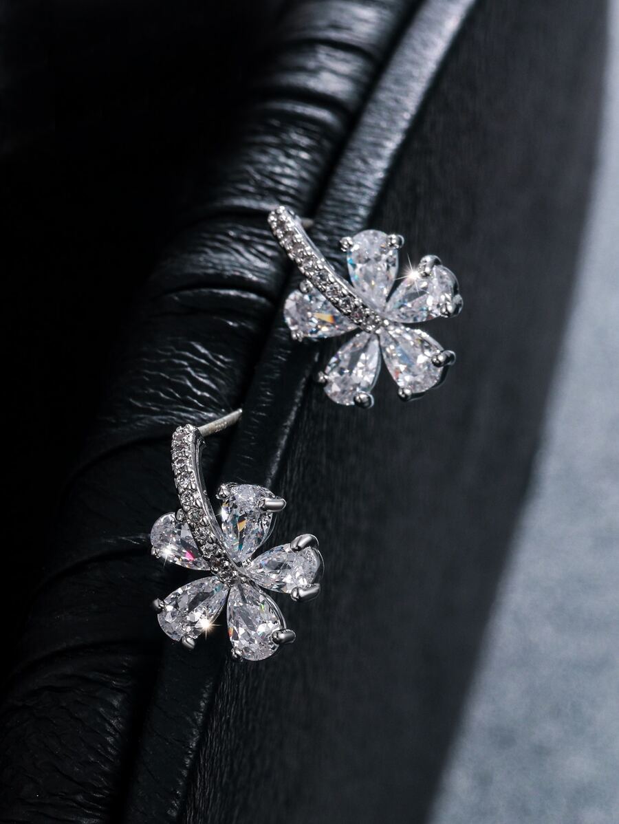 方晶鋯石花朵裝飾耳環 - 銀色 - 查看 1