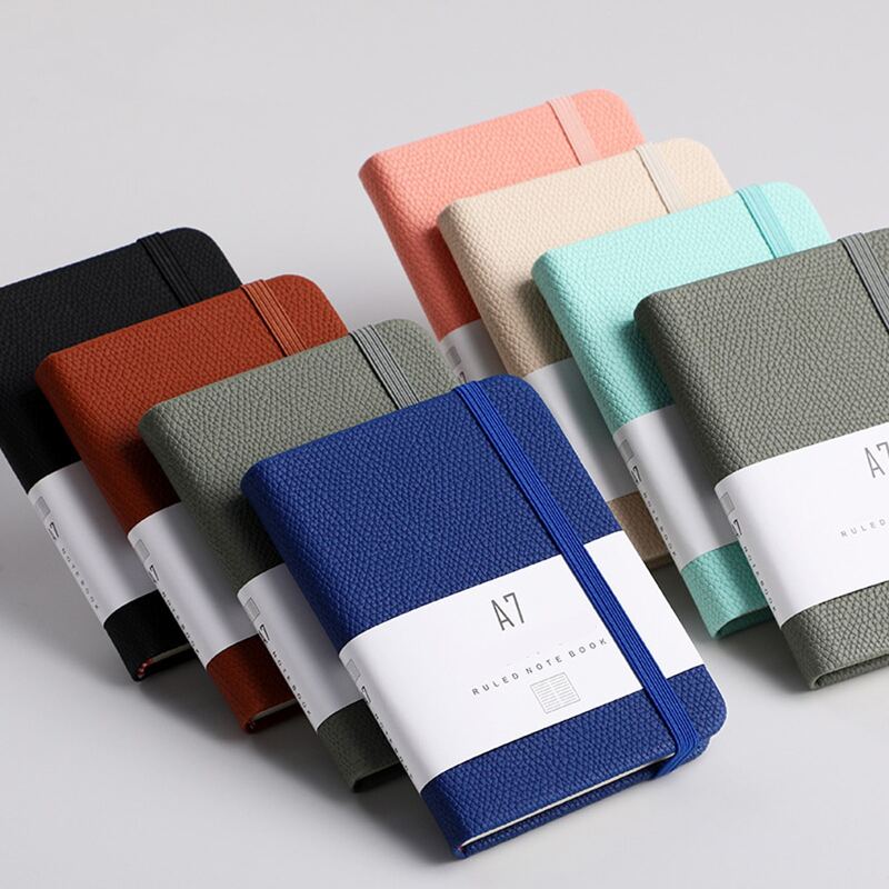 

1pc Random Color Notebook With Elastic Band, Multicolor