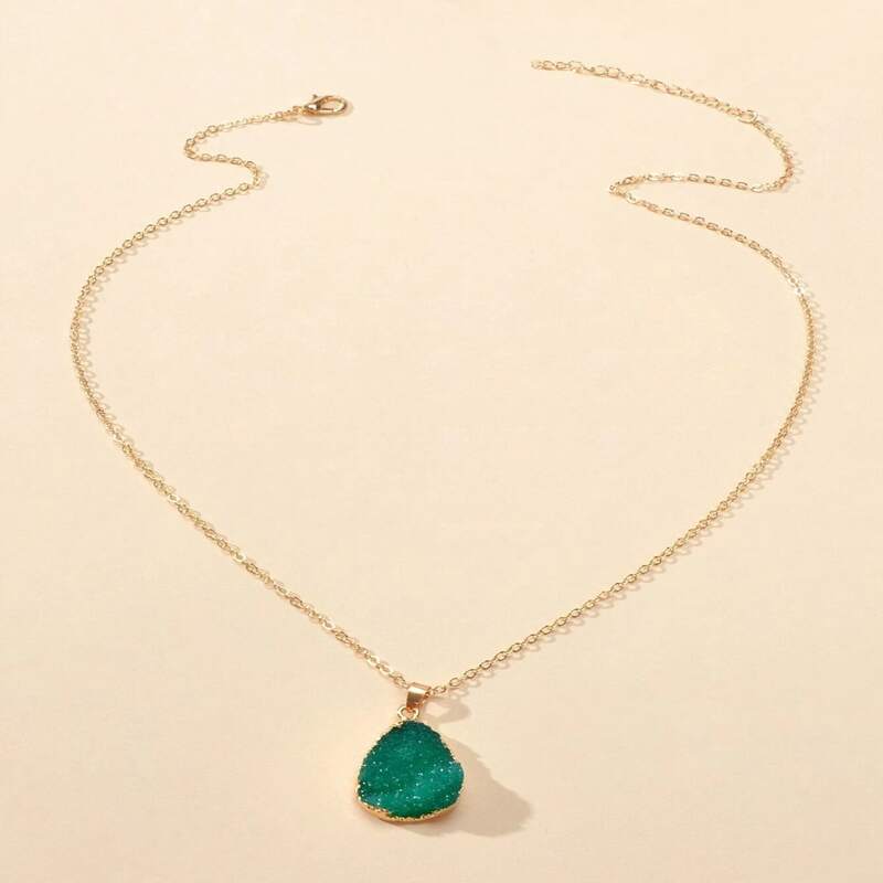 

Rhinestone Pendant Necklace, Green
