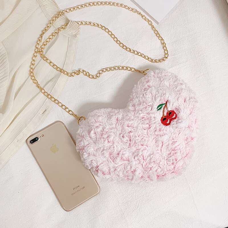 

Heart Shaped Fluffy Crossbody Bag, Baby pink
