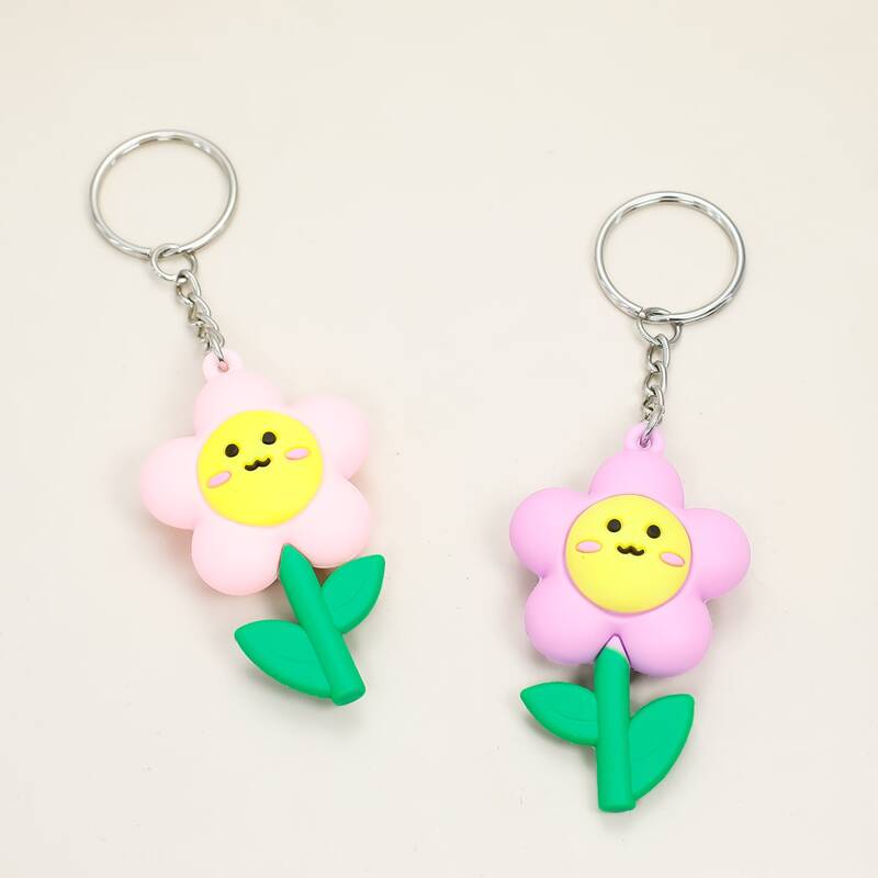

2pcs Flower Design Keychain, Pink