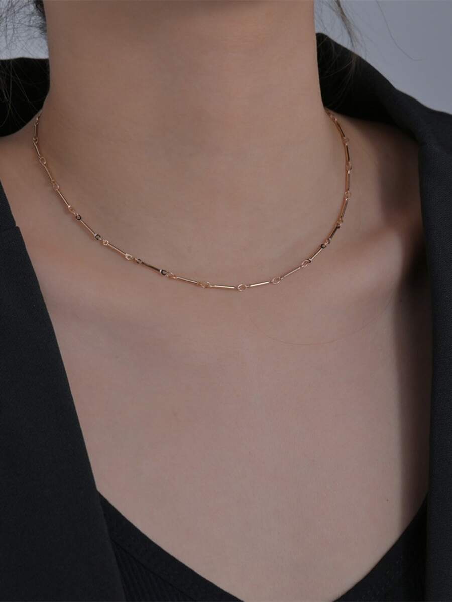 Minimalist Metal Necklace - Yellow Gold - View 1