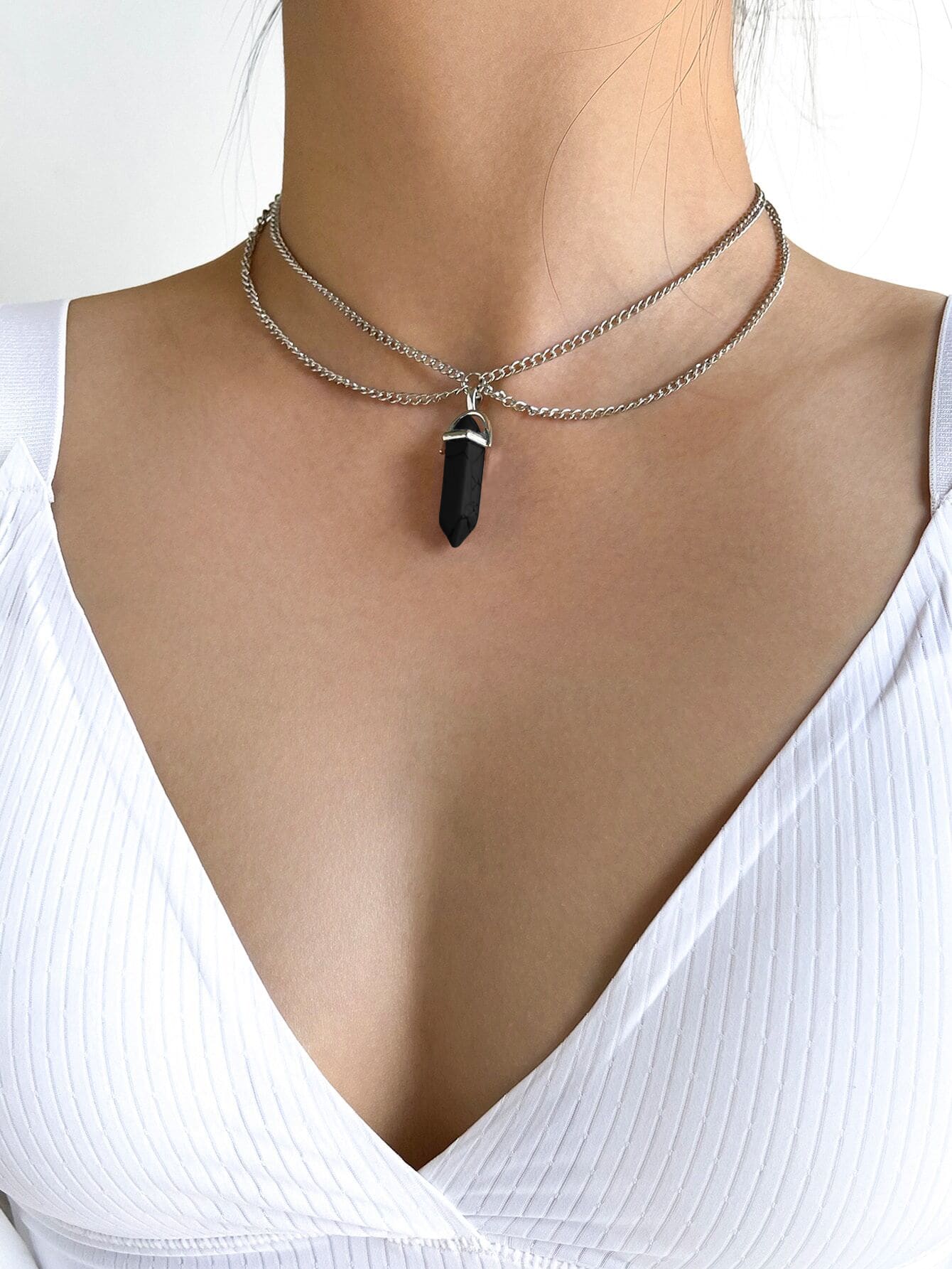 Collar A Capas Con Dije Geométrico - Negro - Ver 1