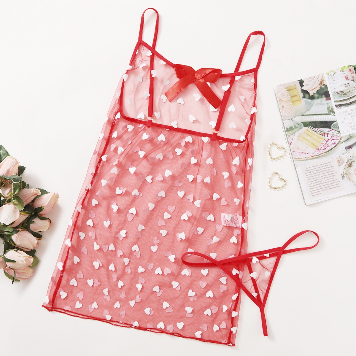 Сетчатая прозрачная комбинация с узором сердца и стринги