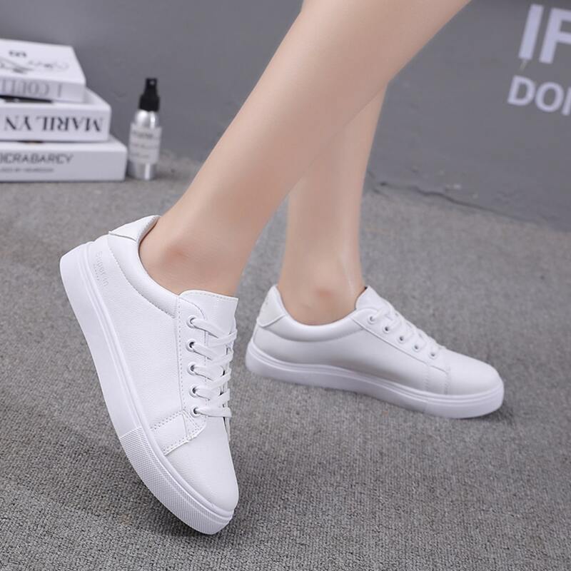 

Solid Lace-up Skate Shoes, White