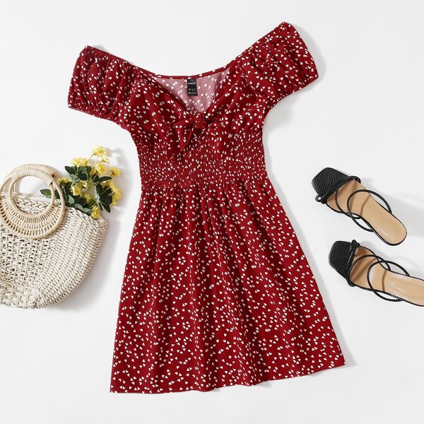 

Knotted Neck Shirred Waist Heart Print Dress, Burgundy