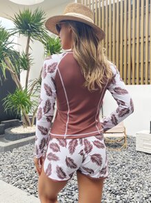 SHEIN Swim 夏季海滩棕榈叶随机印花短裤防晒衣配长袖泳衣 - 紅木色 - 查看 2