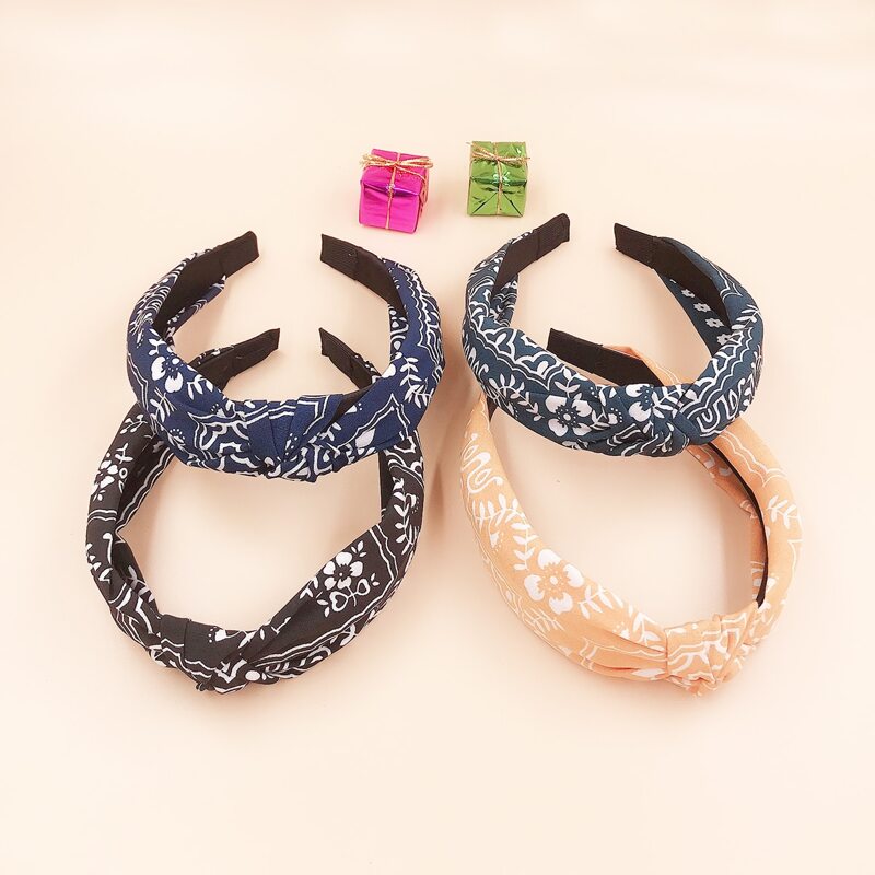 

1pc Random Flower Graphic Hair Hoop, Multicolor