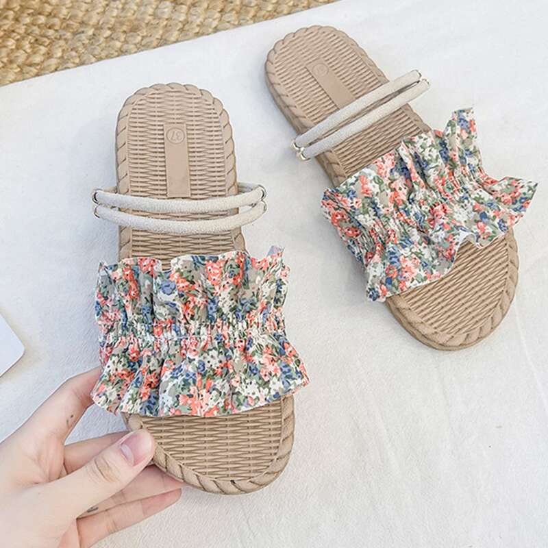 

Ditsy Floral Ruffle Slide Sandals, Multicolor