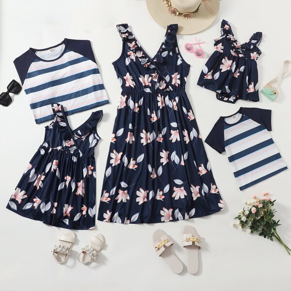 

Baby Girl Ruffle Trim Floral Dress, Navy blue