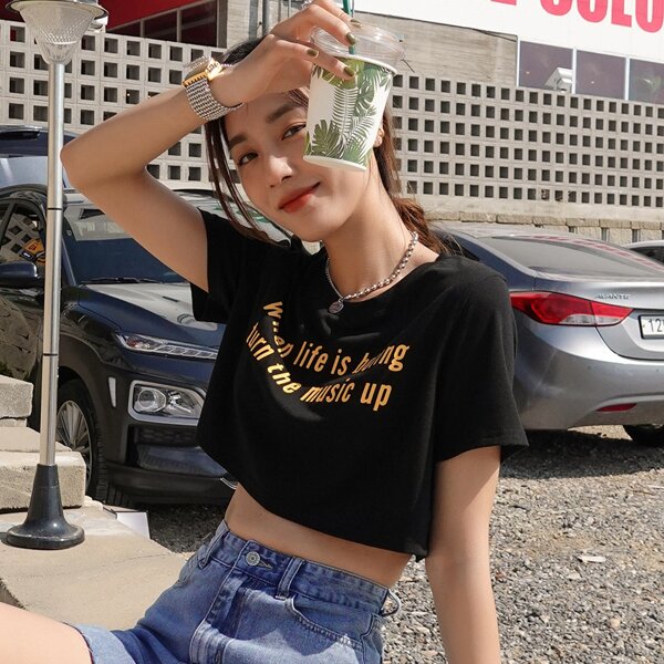 

Slogan Graphic Crop Tee, Black