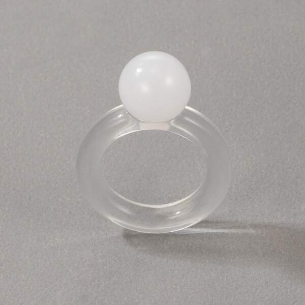 

Clear Resin Ring, White
