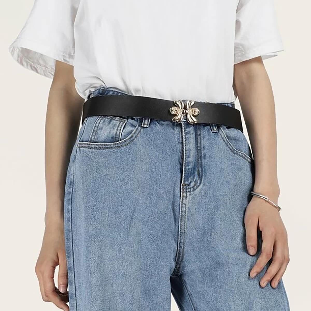 

Bee Buckle Belt, Black