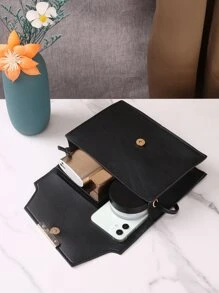 Túi đeo chéo có nắp bằng kim loại - màu đen - Xem 4