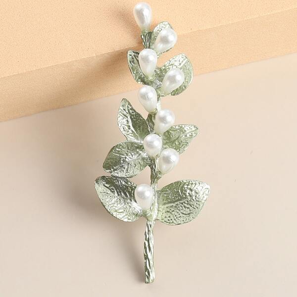 

Faux Pearl Decor Leaf Brooch, Green
