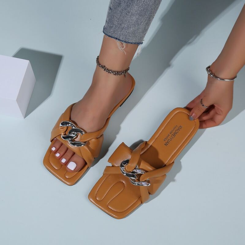 

Chain Band Slide Sandals, Brown