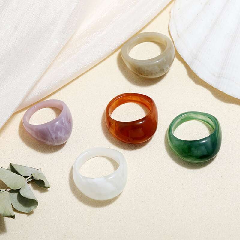 

1pc Random Resin Ring, Multicolor
