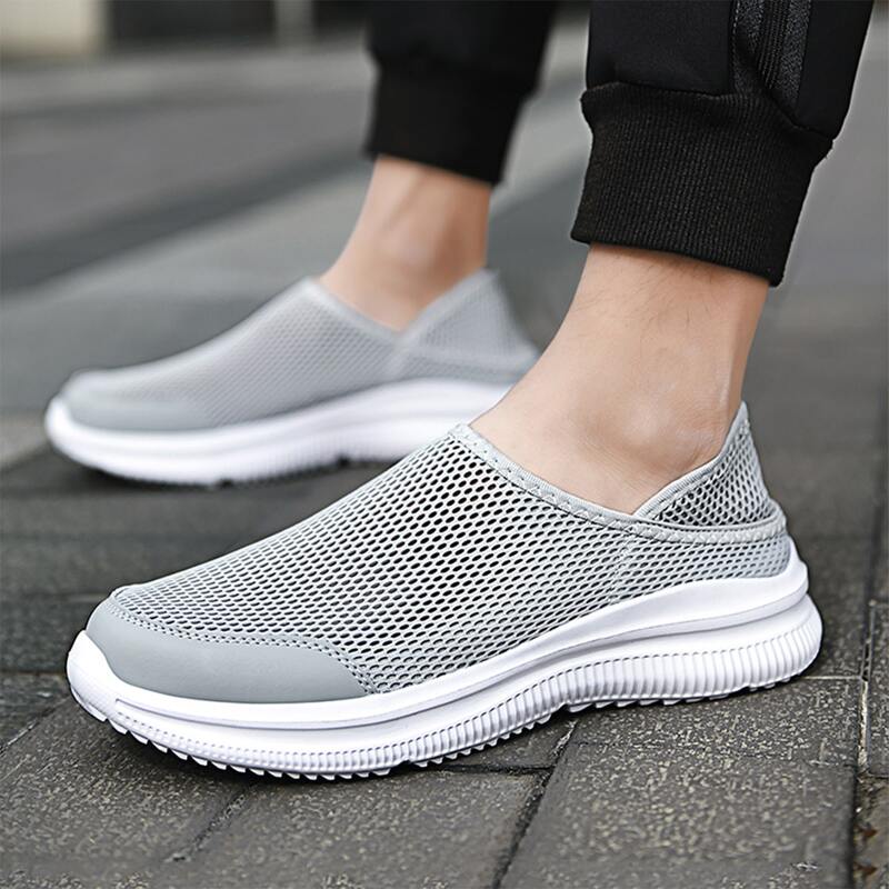 

Guys Minimalist Mesh Panel Running Shoes, Grey