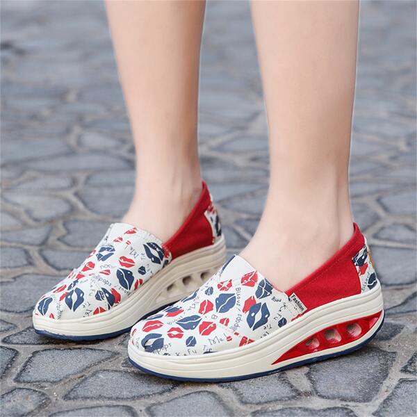 

Letter & Lips Graphic Canvas Chunky Sneakers, Red and white