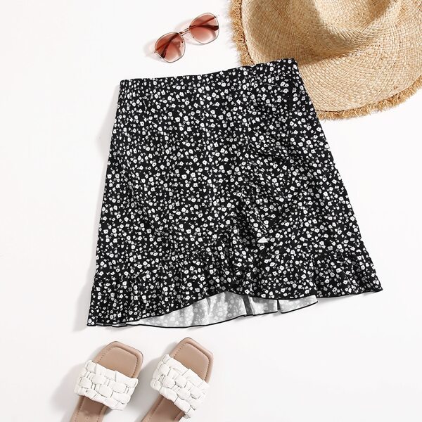 

Plus Ditsy Floral Wrap Skirt, Black