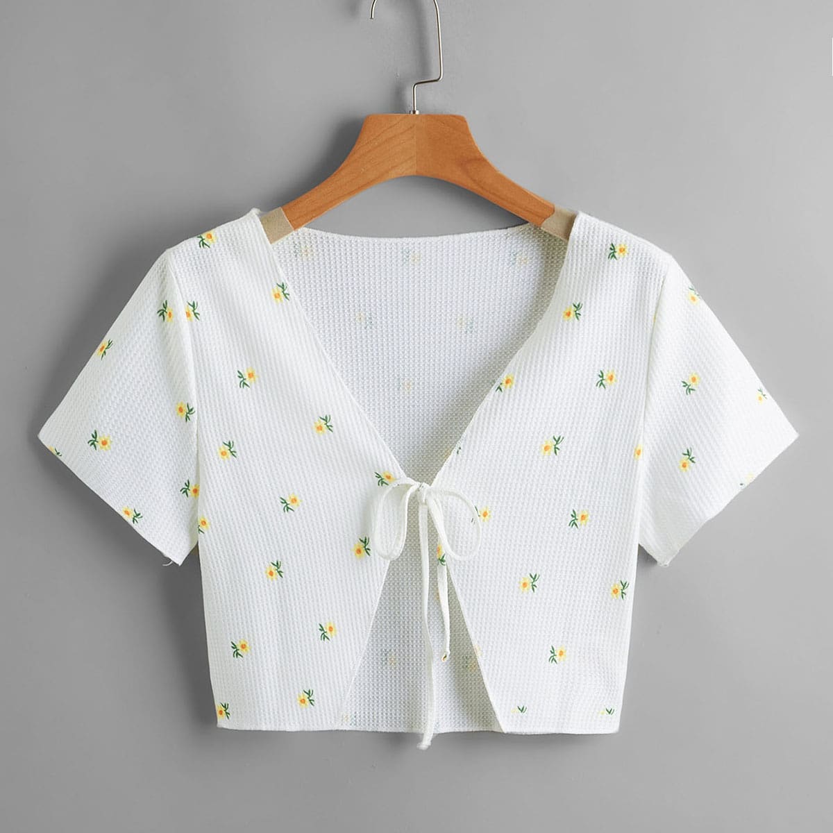 

Ditsy Floral Tie Front Top, White