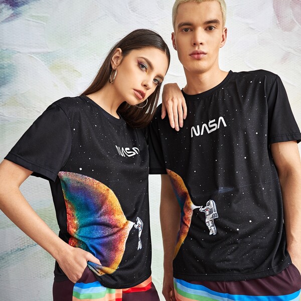 

1pc Astronaut & Letter Graphic Tee, Black