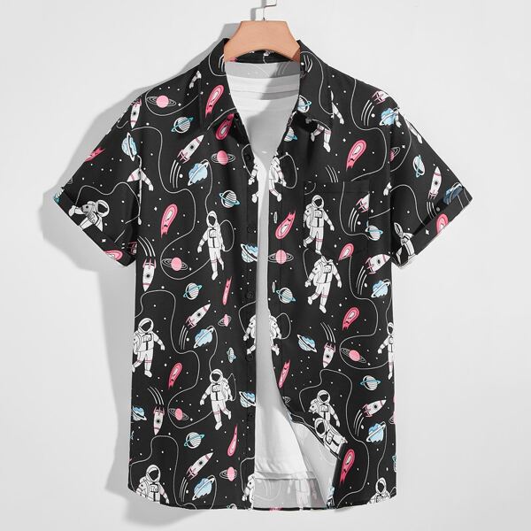 

Men Astronaut Print Pocket Front Shirt, Black