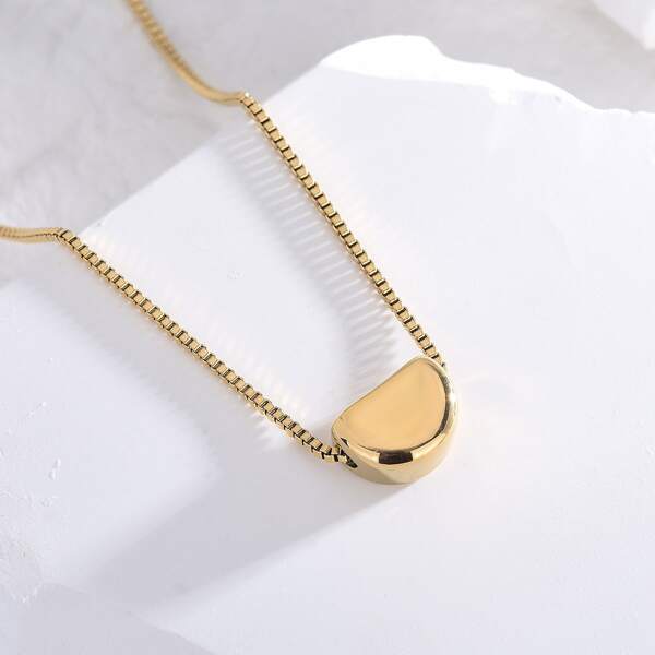 

Geometric Decor Necklace, Gold