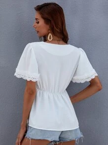 SHEIN Unity Blusa Con Encaje Contrastante Y Dobladillo Con Volantes - Blanco - Ver 2