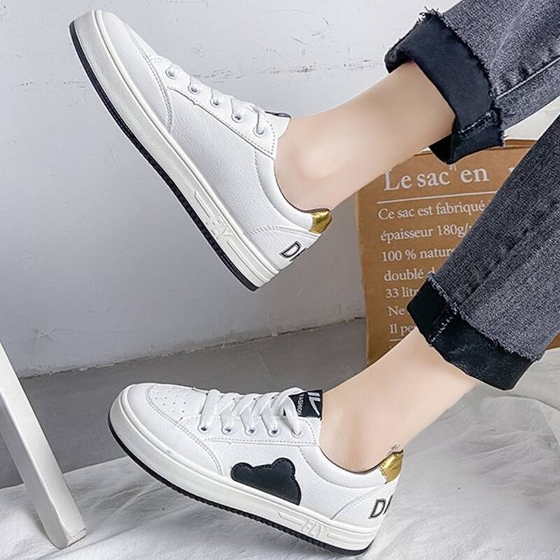 

Cartoon Lace-up Skate Shoes, Black