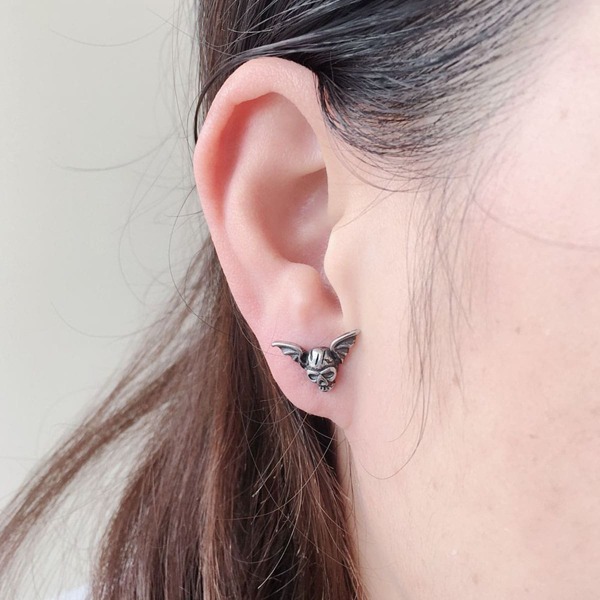 

Skull Decor Stud Earrings, Silver