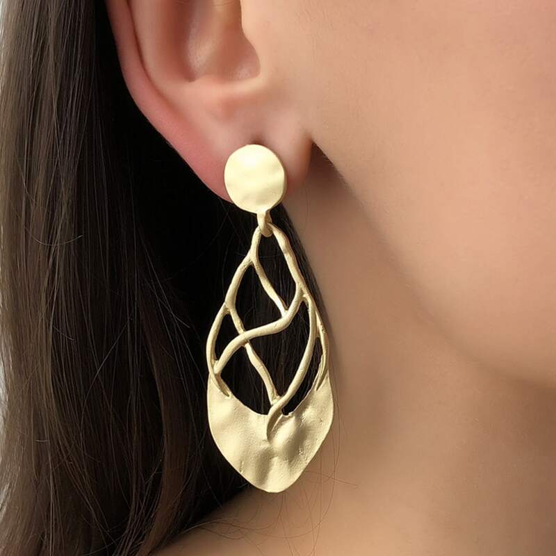 

Hollow Out Drop Earrings, Gold