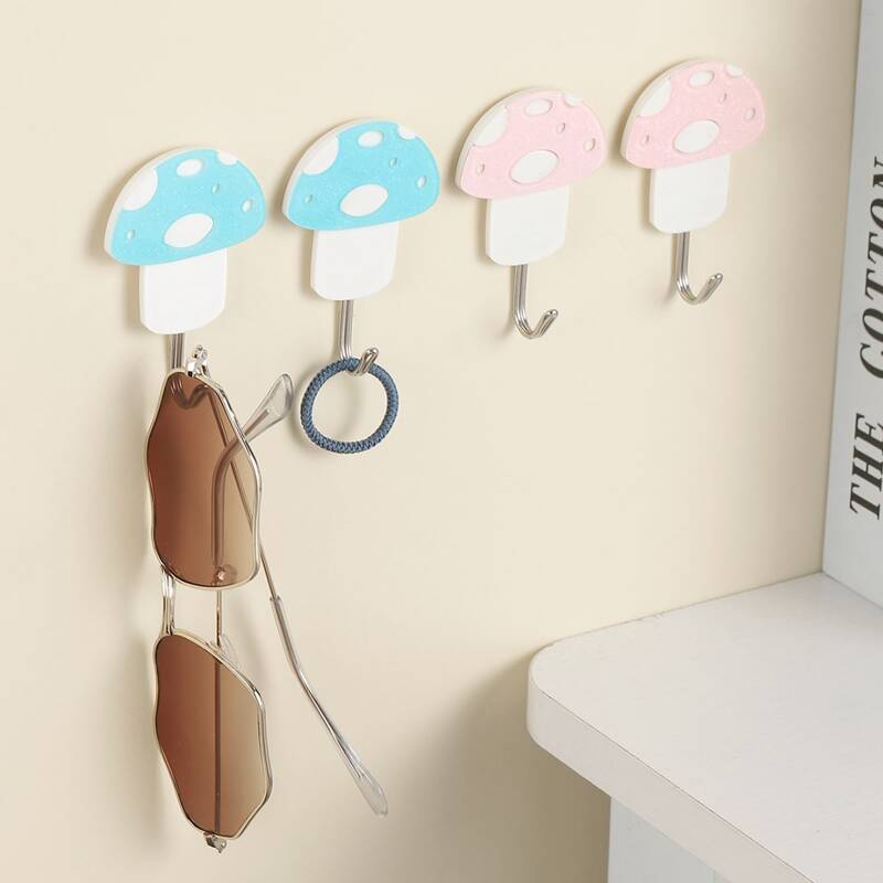 

2pcs Mushroom Design Random Wall Hook, Multicolor