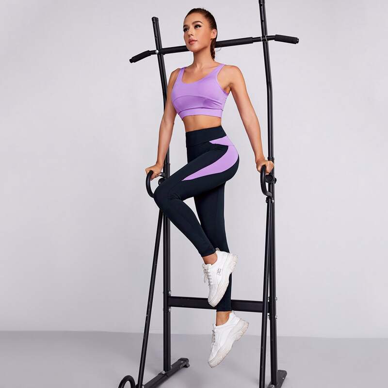

Solid Sports Bra With Contrast Panel Leggings, Multicolor