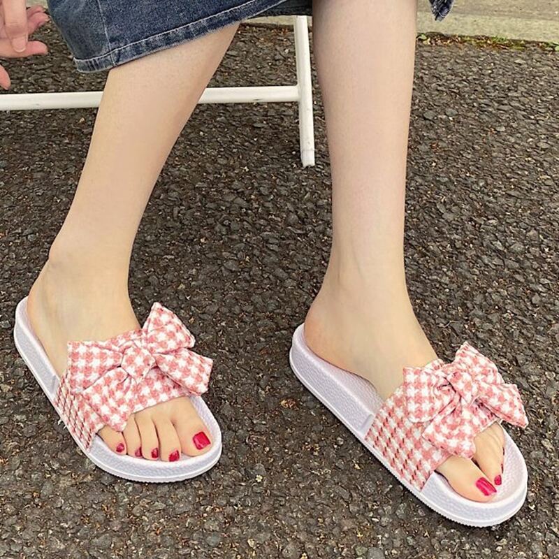 

Houndstooth Bow Slide Sandals, Pink