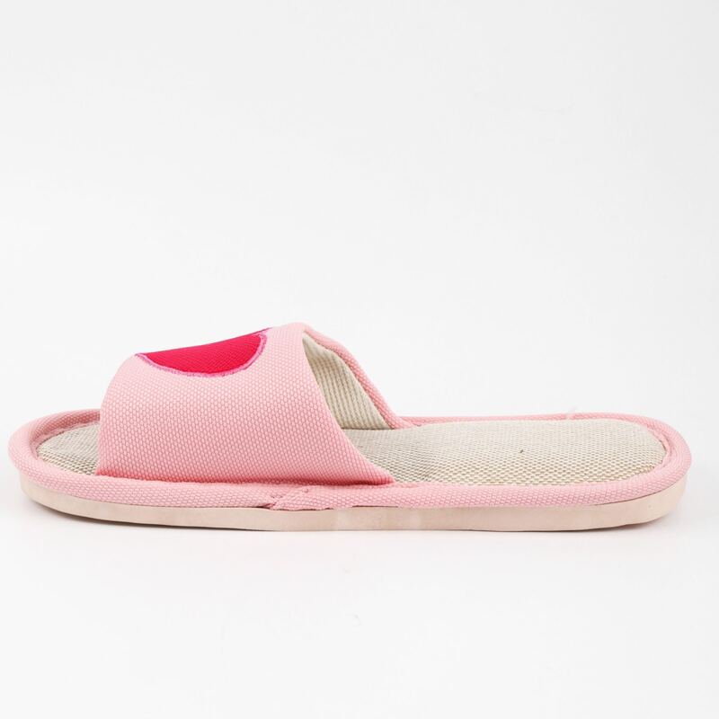

Heart Graphic Bedroom Slippers, Pink