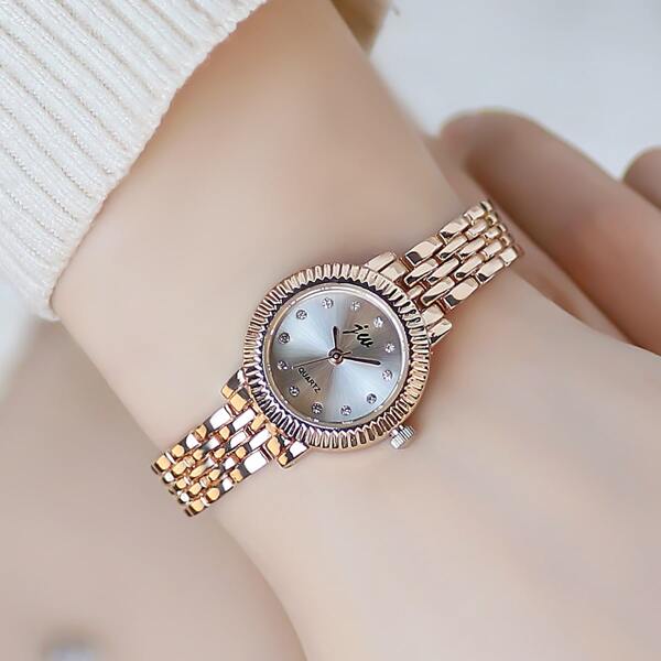 

Rhinestone Decor Round Pointer Quartz Watch