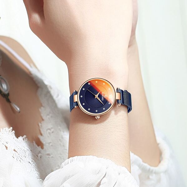 

Rhinestone Decor Mesh Strap Quartz Watch