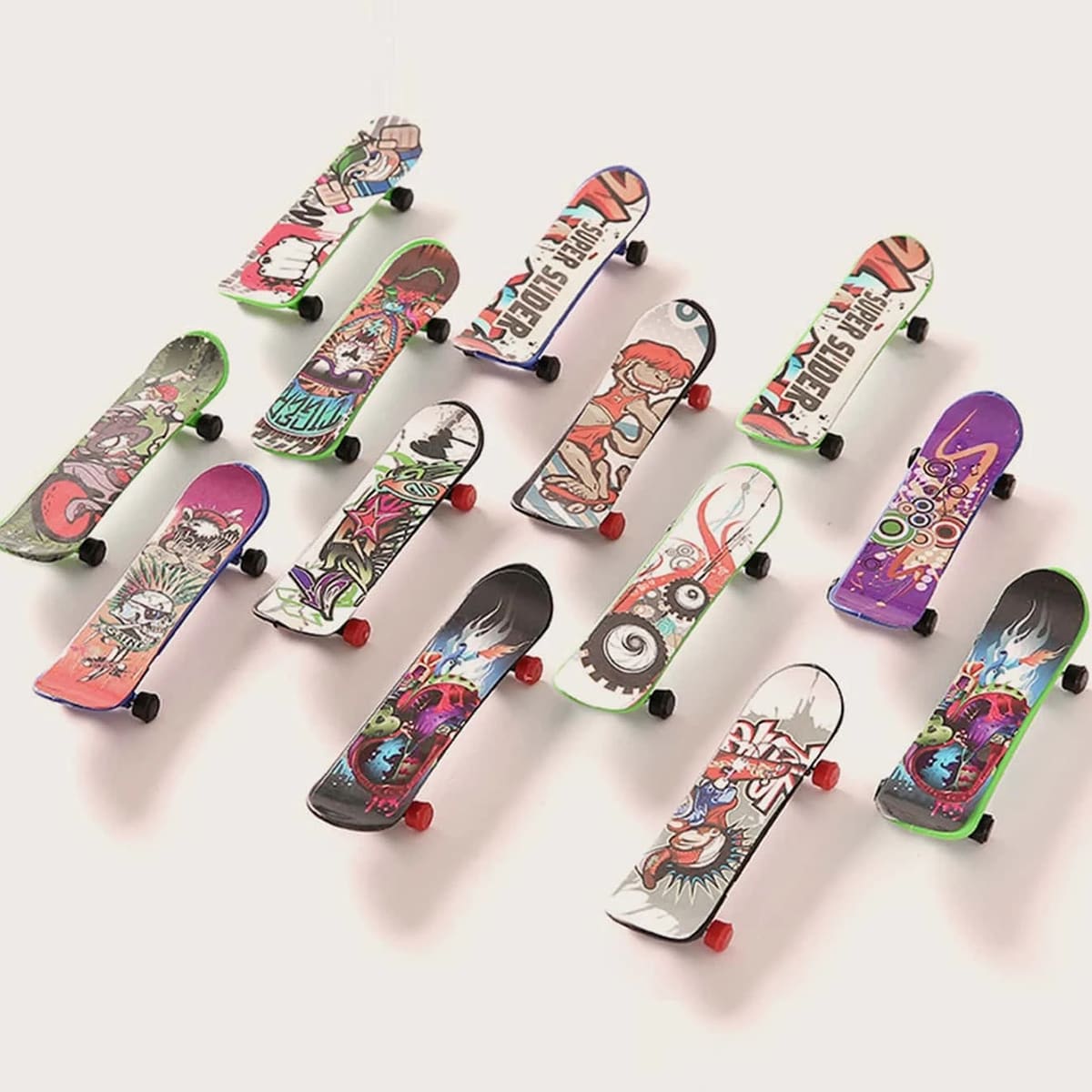 

2pcs Random Mini Skateboard Toy, Multicolor