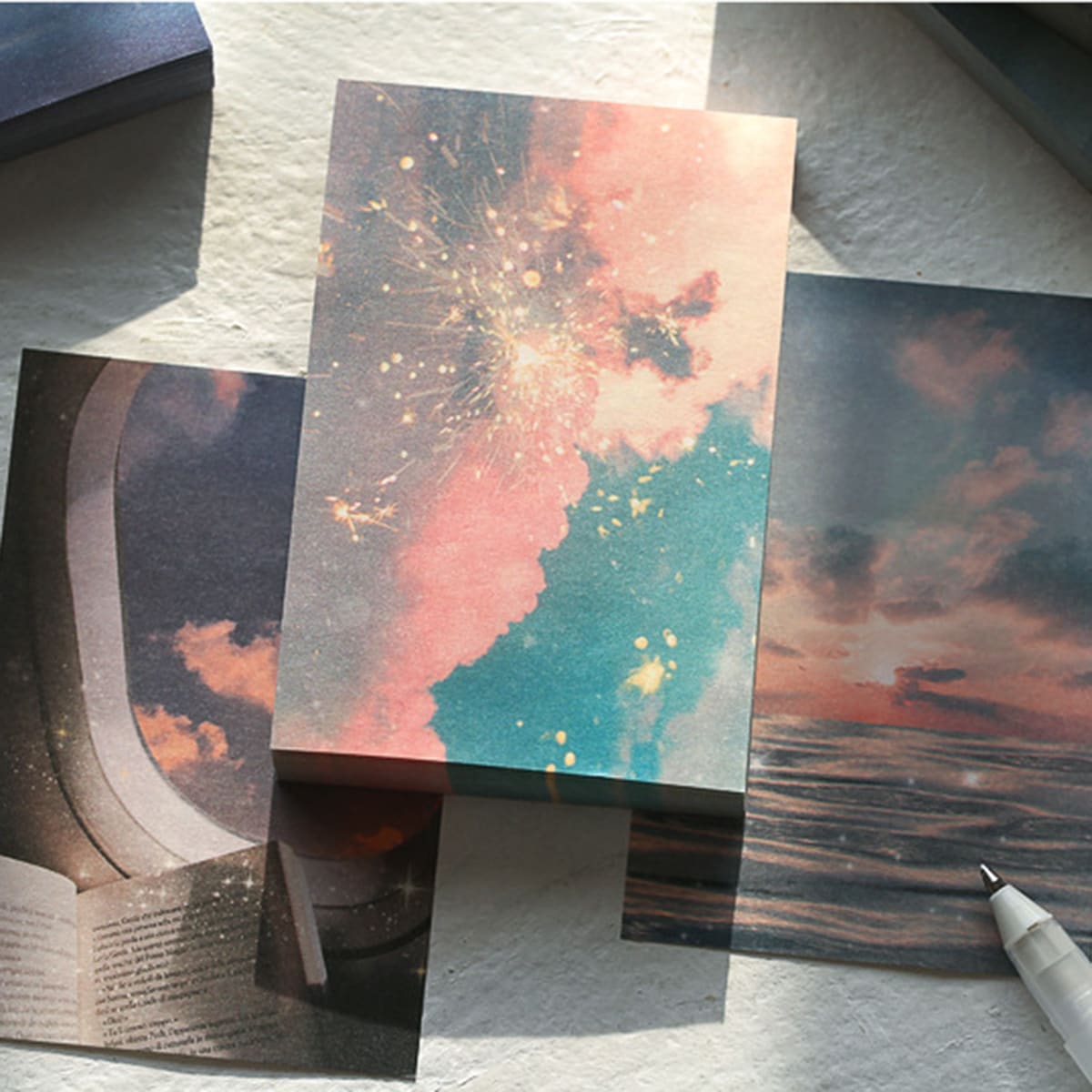 

1pc Random Graphic Memo Pad, Multicolor