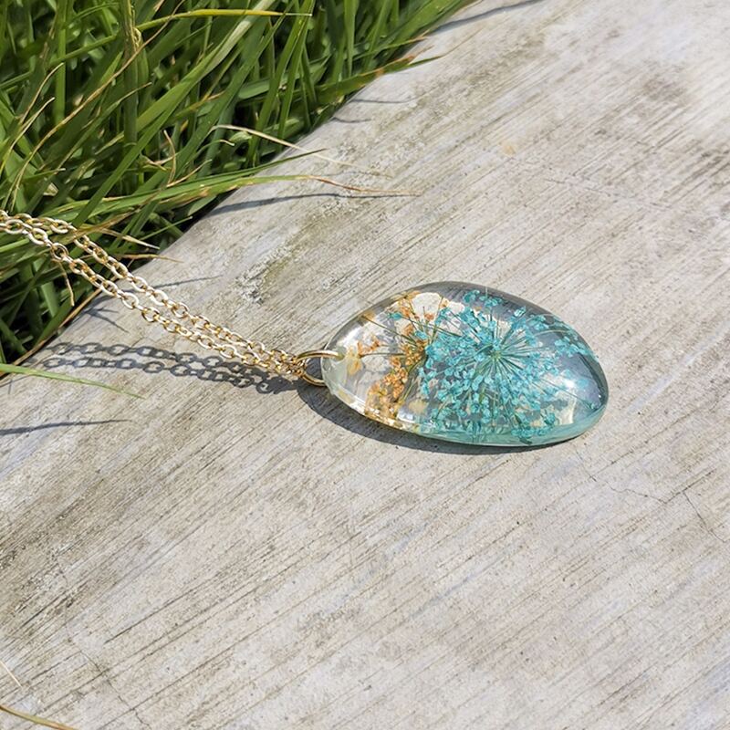 

Flower Pendant Necklace, Blue