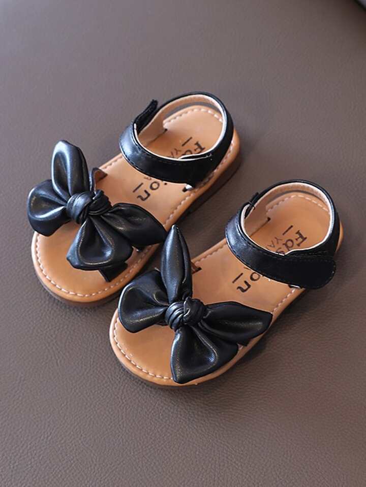 Share 167+ toddler girl black sandals super hot vietkidsiq.edu.vn