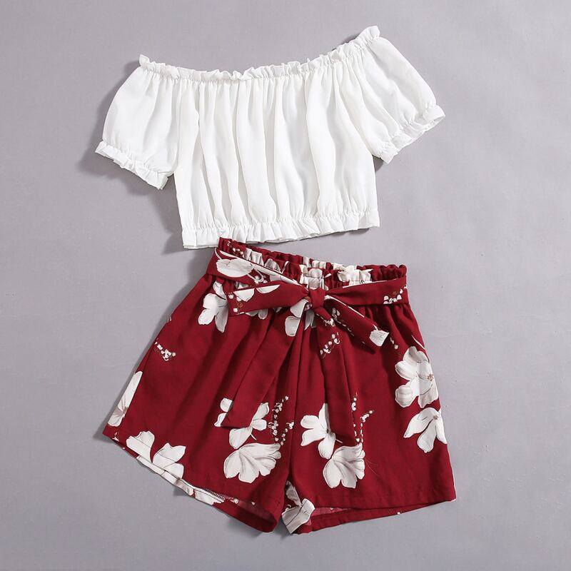 

Solid Blouse & Floral Print Belted Shorts, Red and white