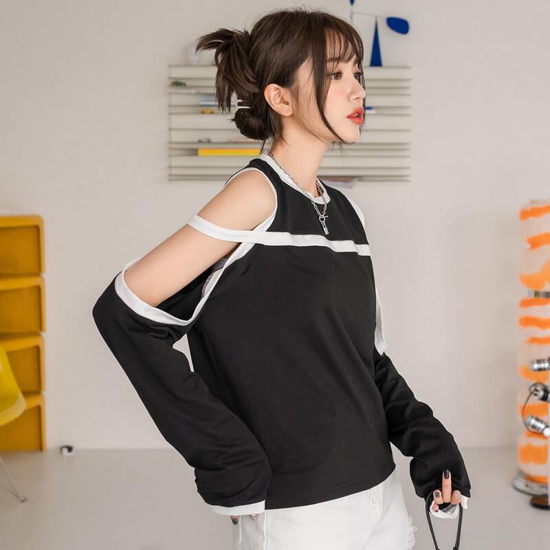 

Contrast Binding Cold Shoulder Tee, Black