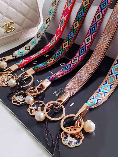 1pc Geometric Pattern Random Lanyard