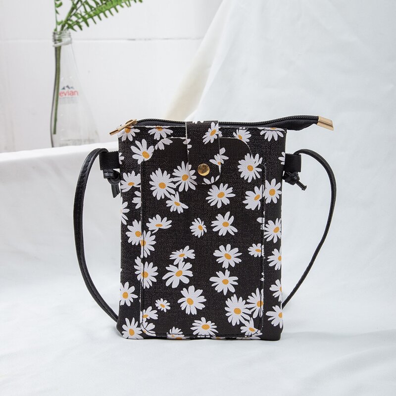 

Daisy Crossbody Bag, Black