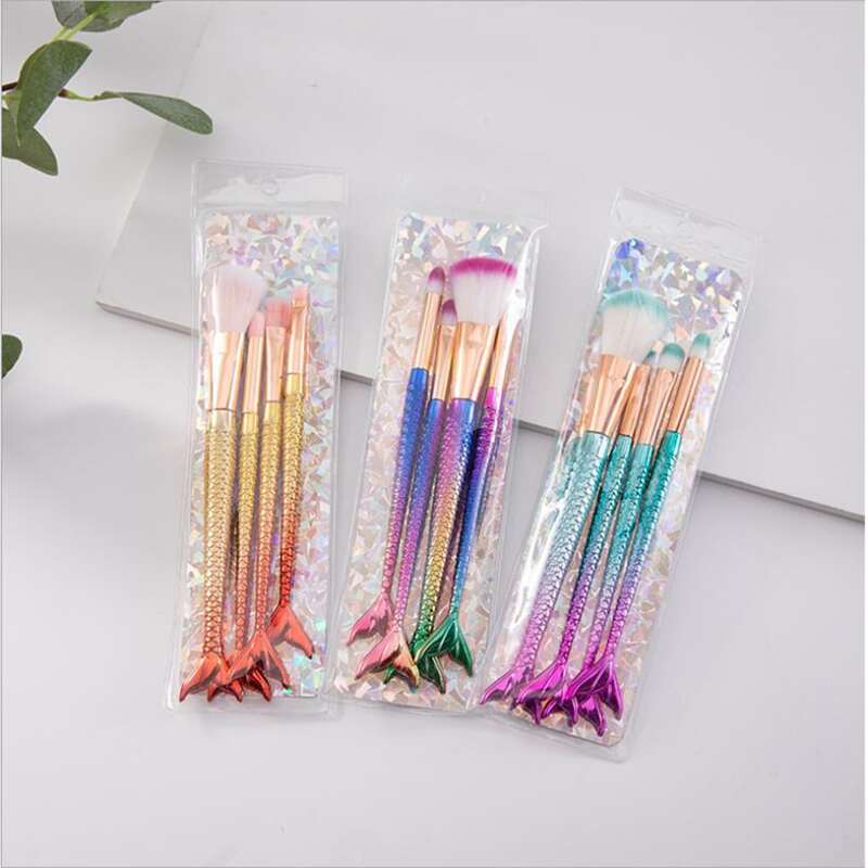 

4pcs Random Fish Tail Makeup Brush Set, Multicolor