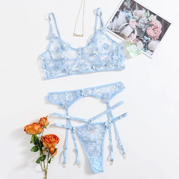 

Plus Embroidered Mesh Applique Underwire Garter Lingerie Set, Baby blue