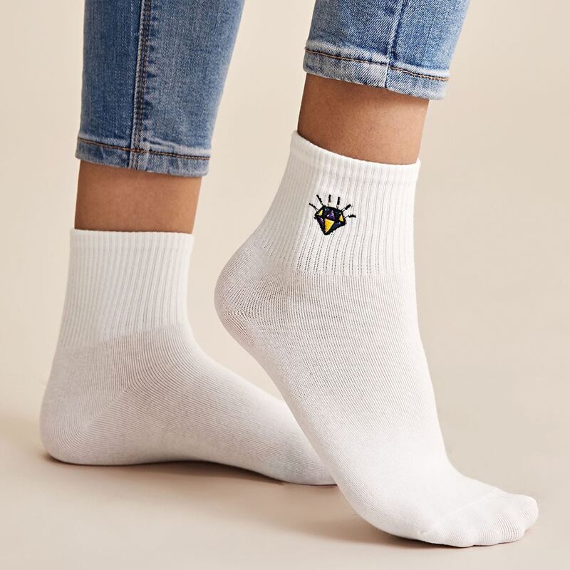 

Diamond Embroidery Ankle Socks, White